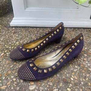 Vintage 1980’s gold stud flat pumps